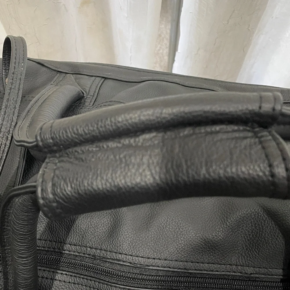 Black Genuine Leather Men’s Duffel Bag - Classic Travel Carryall - Picture 6 of 12